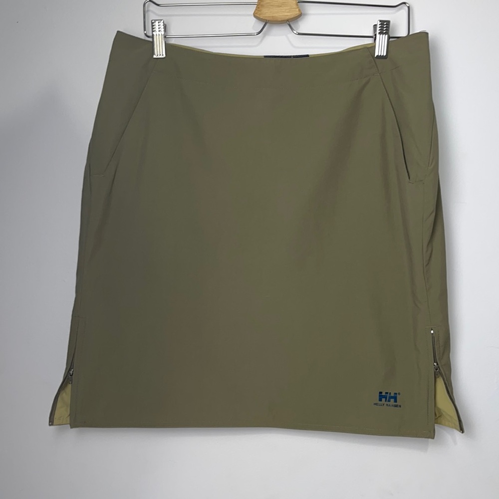Helly Hansen skirt
